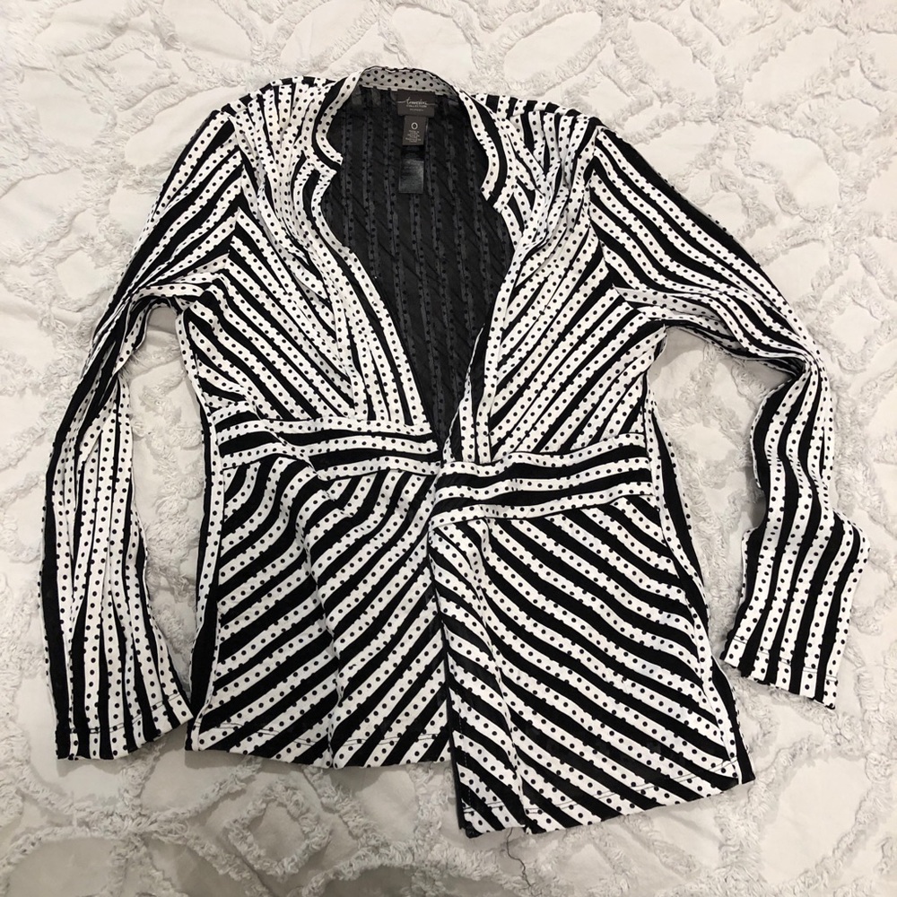 Chico’s ladies stopped white and black jacket